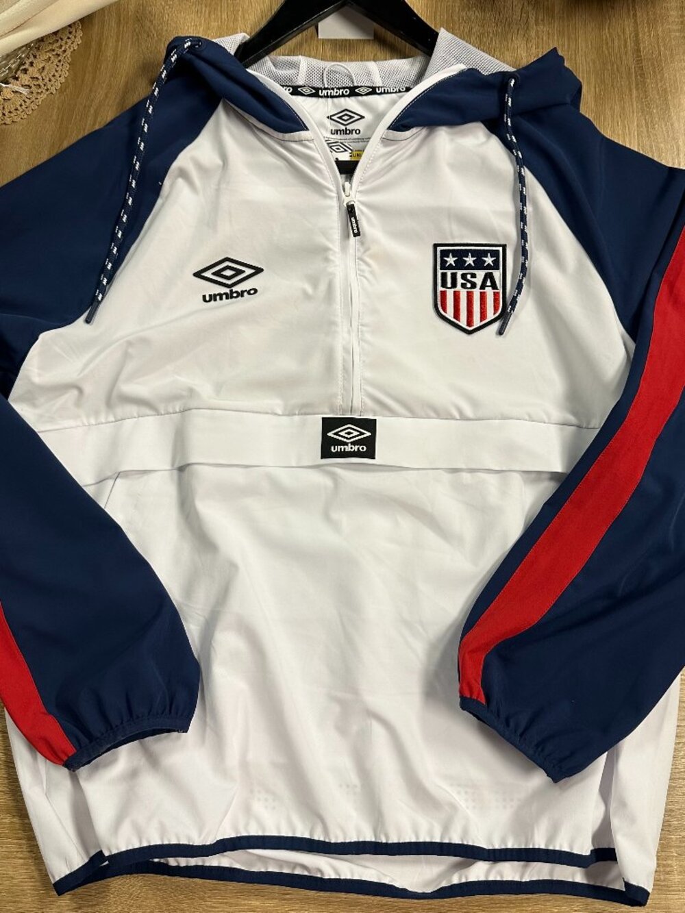 UMBRO Team USA World Cup 2026 Hooded Pullover Jacket Size Medium